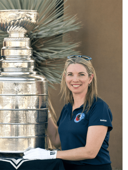 Miragh Bitove ist die erste weibliche Keeperin des Stanley Cup